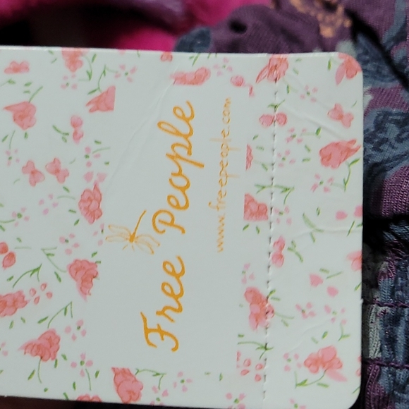 Free people, boho floral top - Picture 6 of 7